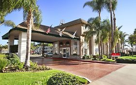 Ramada Inn And Suites Costa Mesa Newport Beach